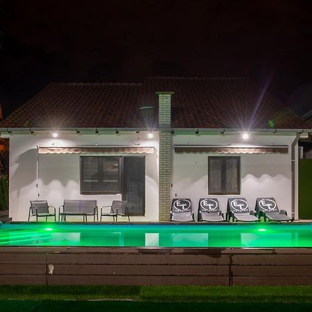 Appartamento Excellent Time Belgrado Esterno foto