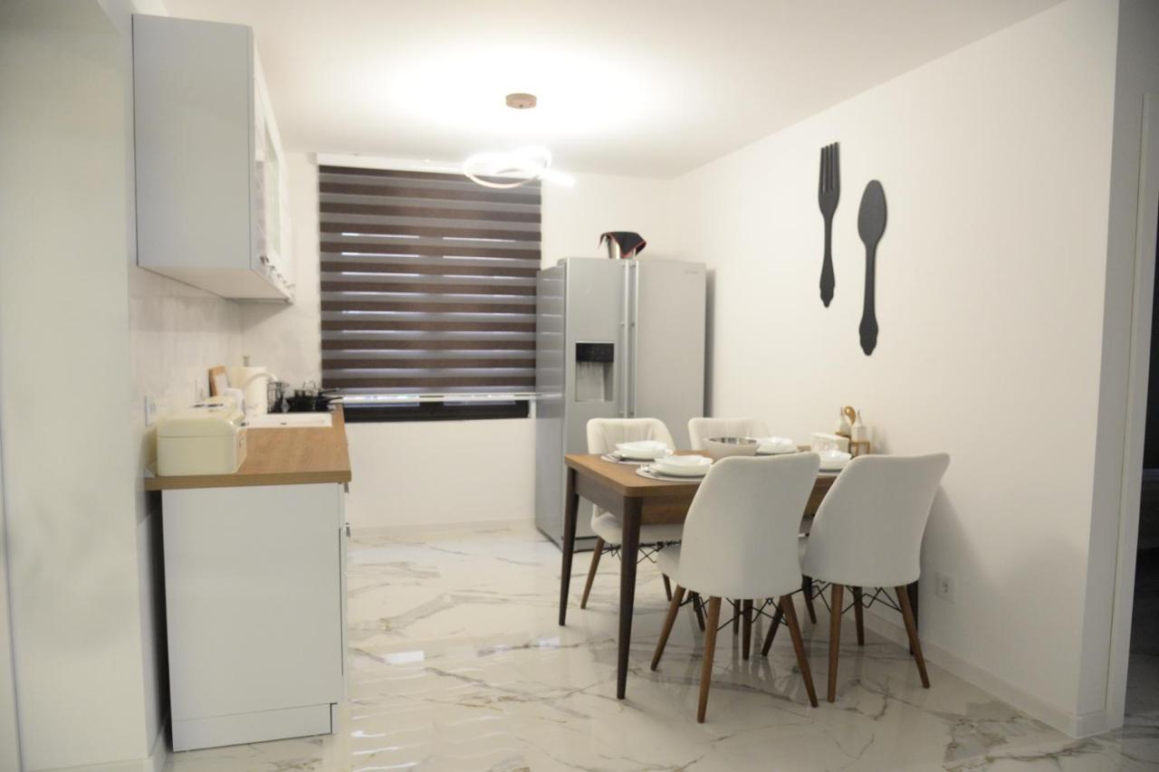 Appartamento Excellent Time Belgrado Esterno foto